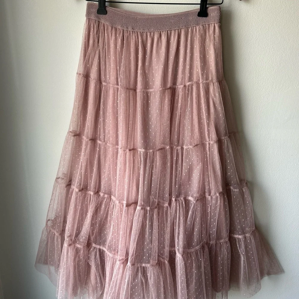 BY ANTHROPOLOGIE Serena Dusty Blush Tiered Tulle Maxi Skirt Size Small - Picture 4 of 11